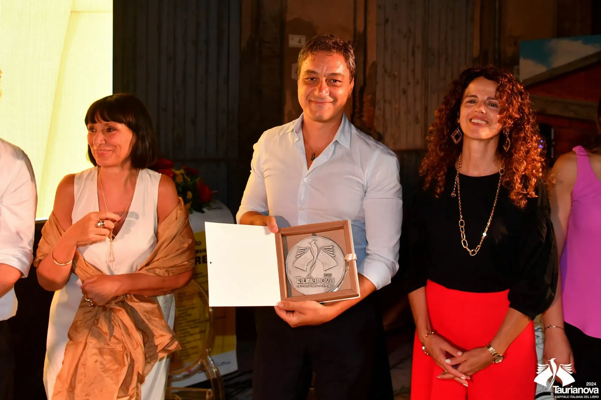 Diego Pitea riceve l'attestato di partecipazione a TauriaNoir 2024